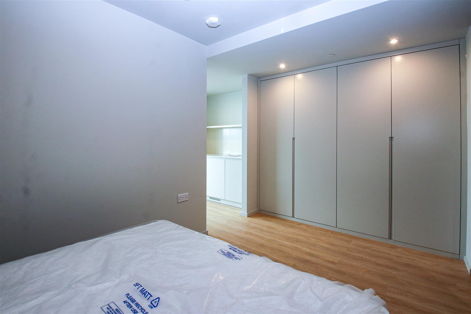 785 Bath Road, Hounslow